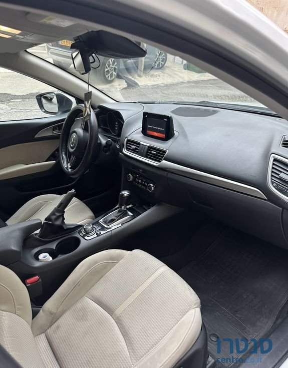 2017' Mazda 3 מאזדה 3 photo #5