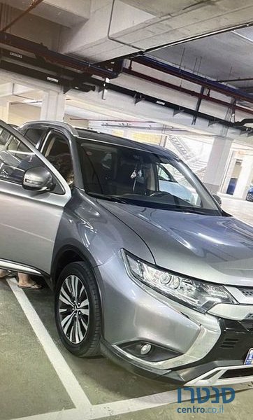 2019' Mitsubishi Outlander מיצובישי אאוטלנדר photo #2