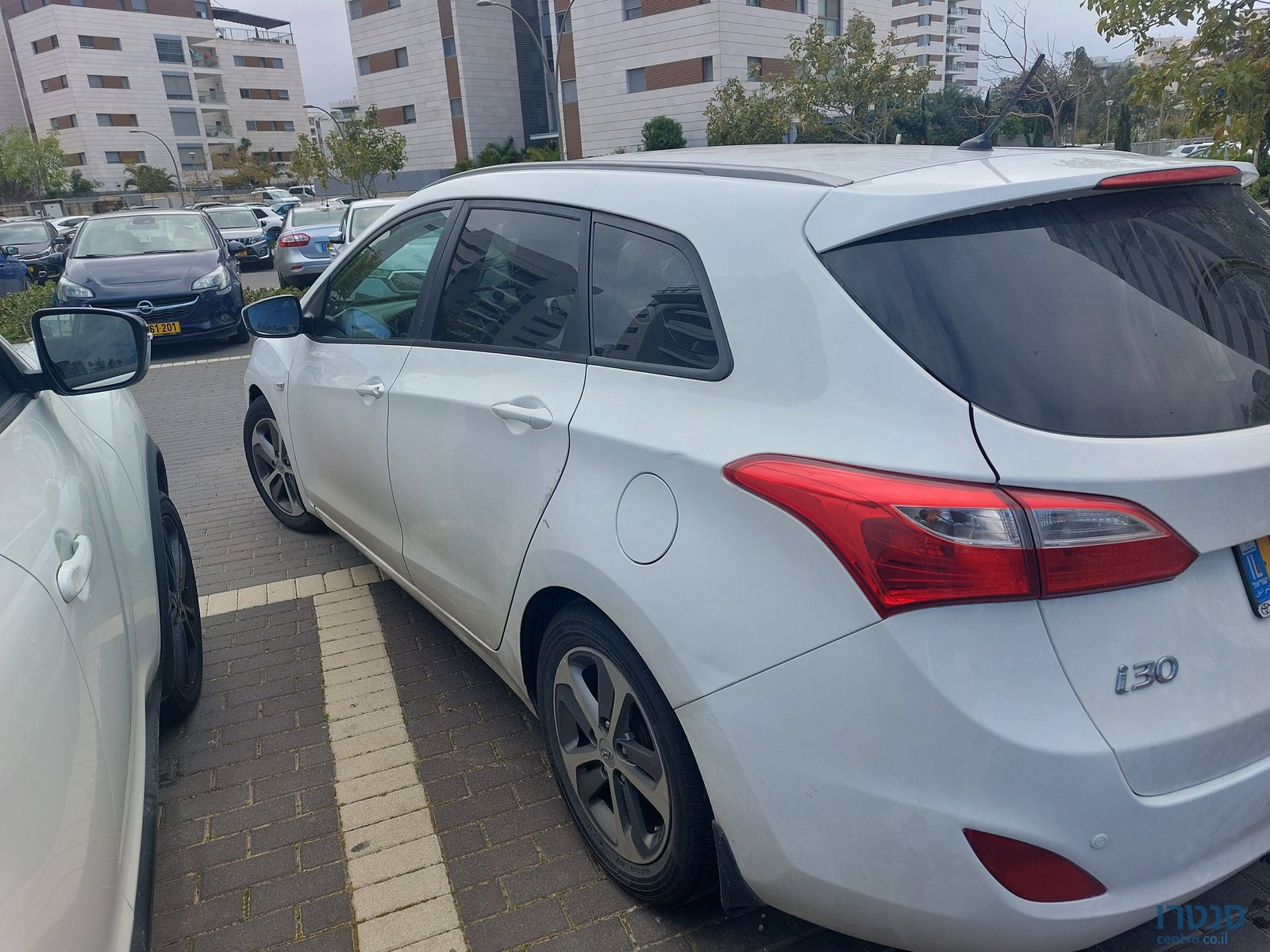 2015' Hyundai i30 יונדאי photo #2