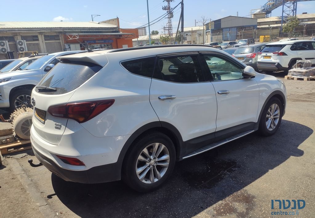 2017' Hyundai Santa Fe יונדאי סנטה פה photo #3