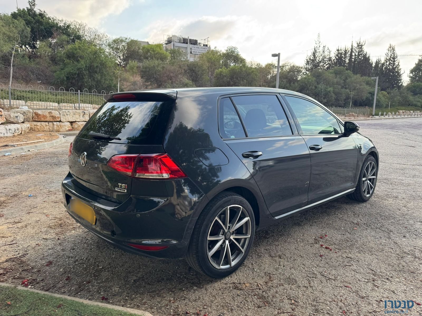 2015' Volkswagen Golf photo #4