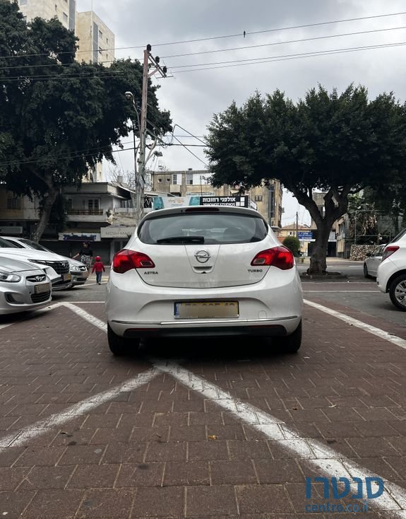 2012' Opel Astra אופל אסטרה photo #3