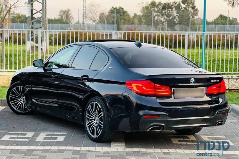 2019' BMW 5 Series ב.מ.וו סדרה 5 photo #4