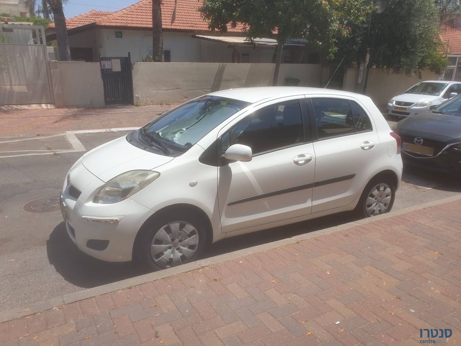 2010' Toyota Yaris טויוטה יאריס photo #1