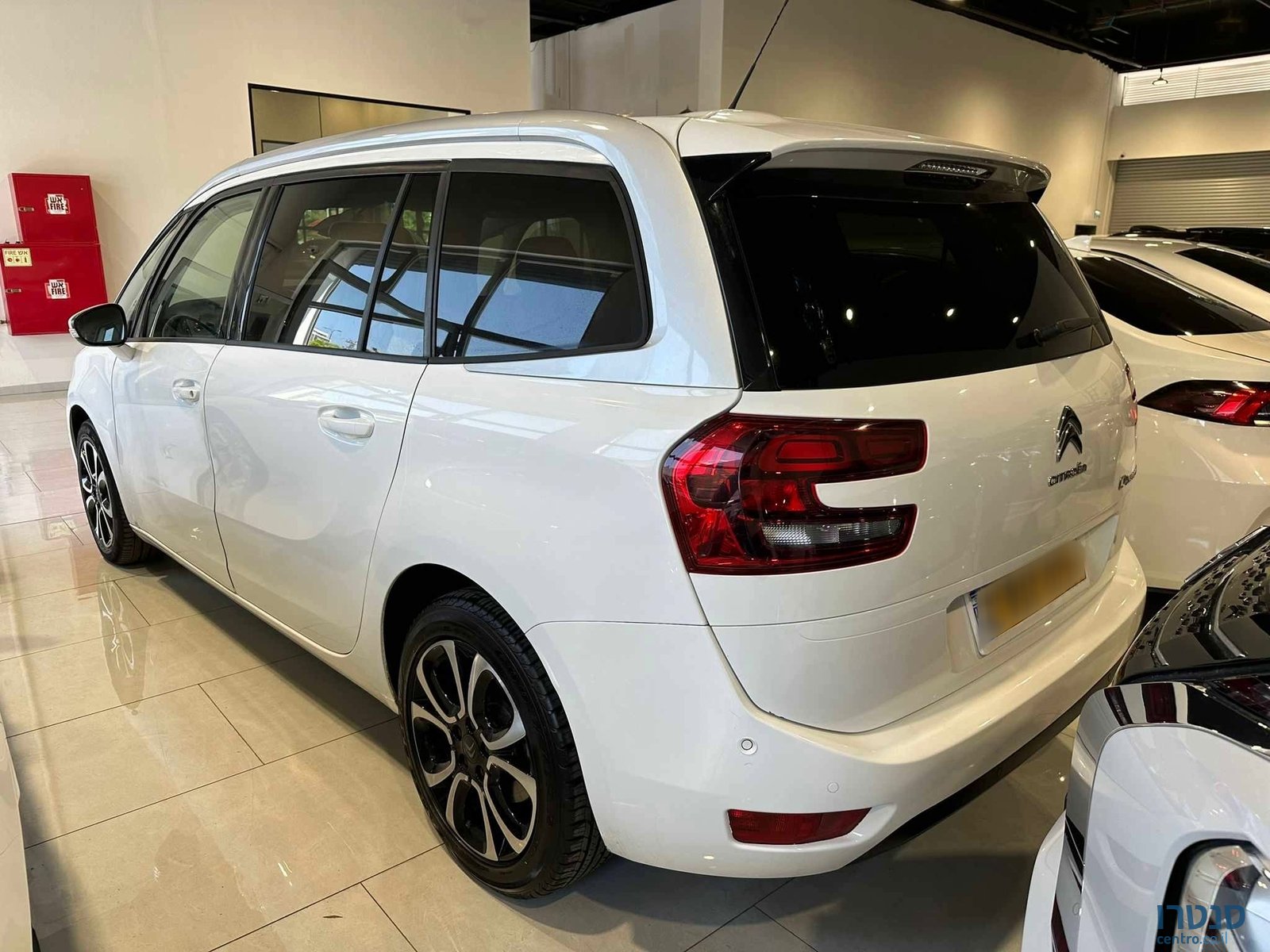 2020' Citroen C4 SpaceTourer photo #4