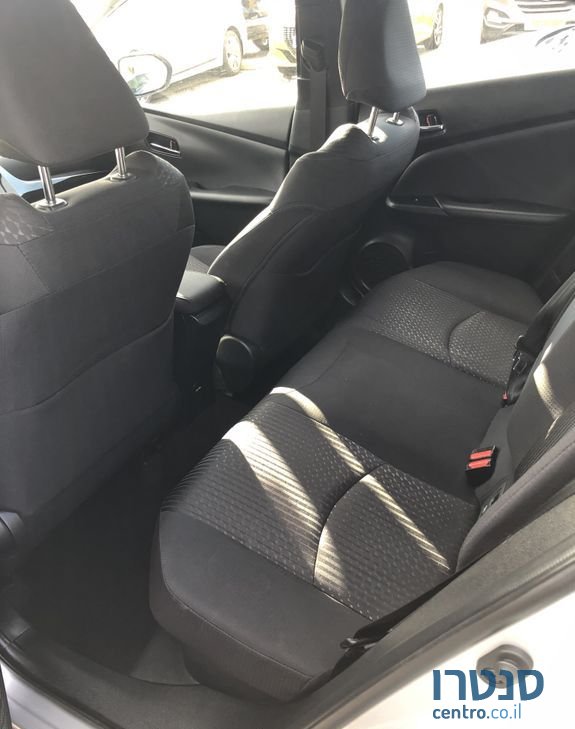 2019' Toyota Prius טויוטה פריוס photo #3
