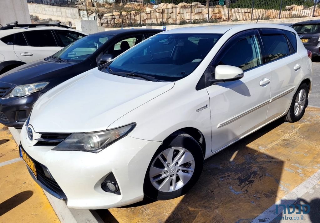 2014' Toyota Auris טויוטה אוריס photo #1
