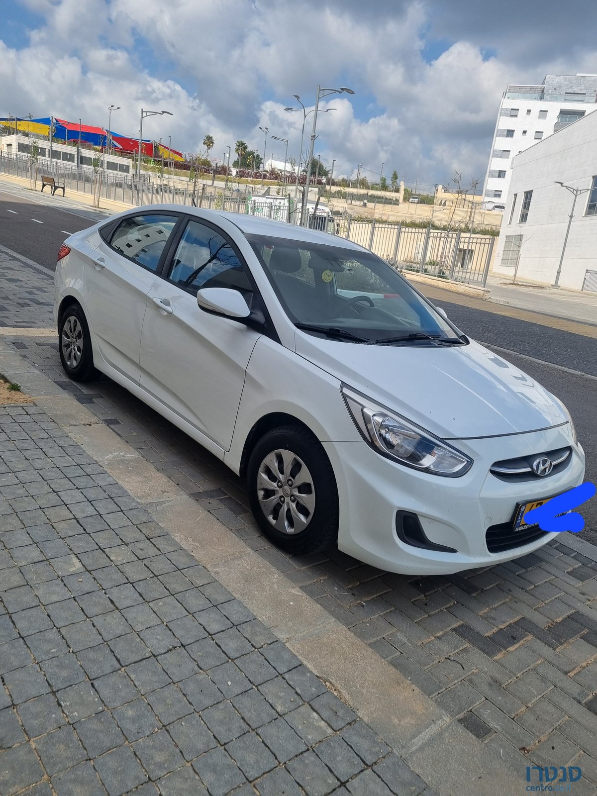 2017' Hyundai i25 יונדאי photo #1