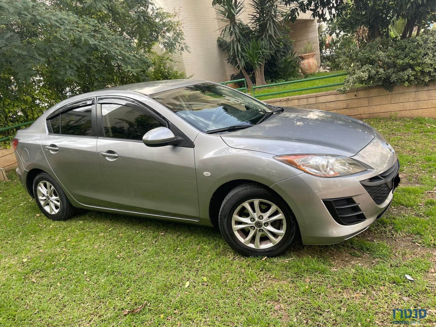 2012' Mazda 3 photo #1