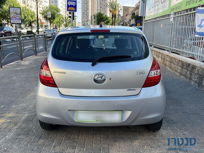 2012' Hyundai i20 photo #4