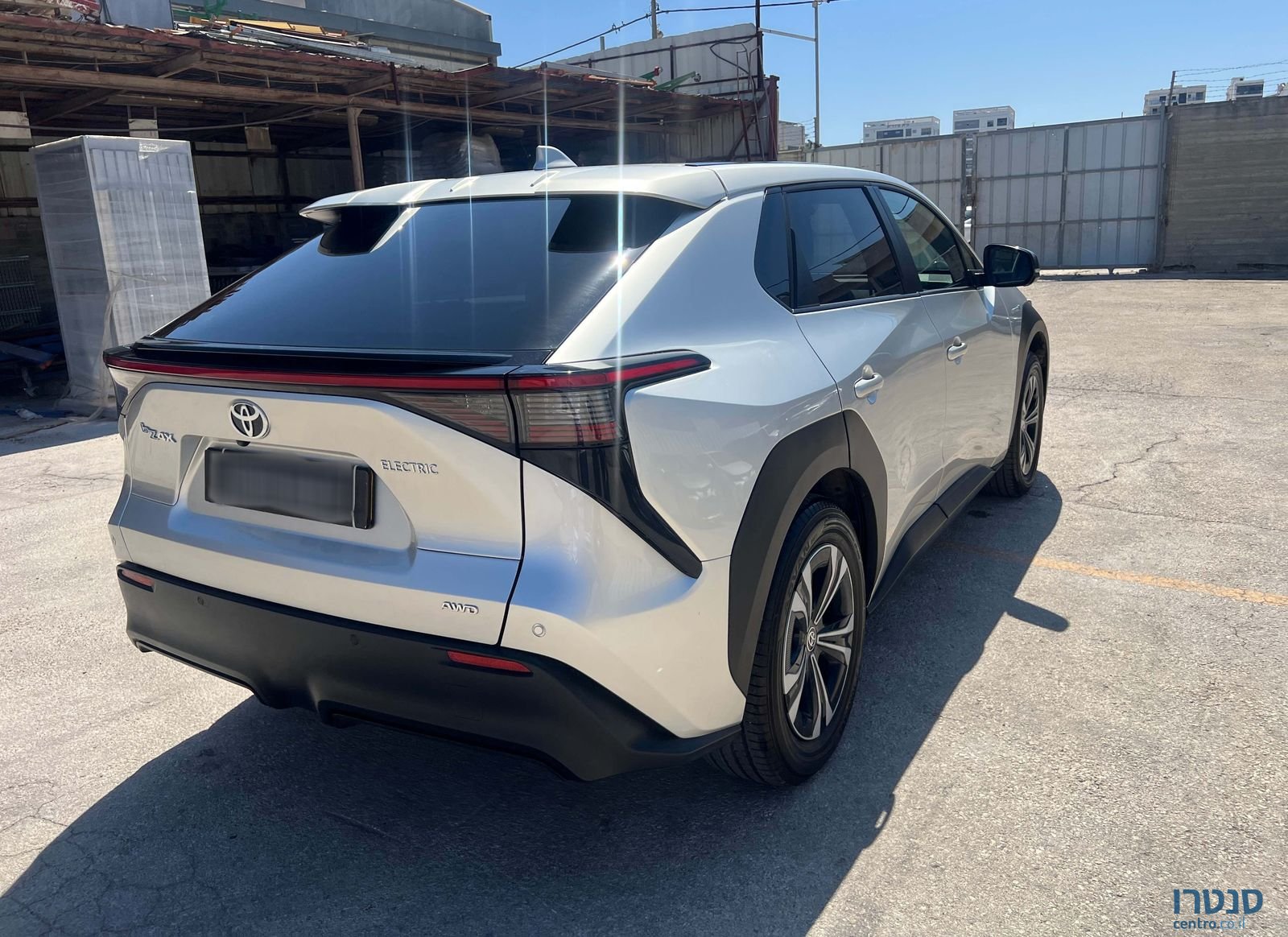 2024' Toyota bZ4X טויוטה photo #3