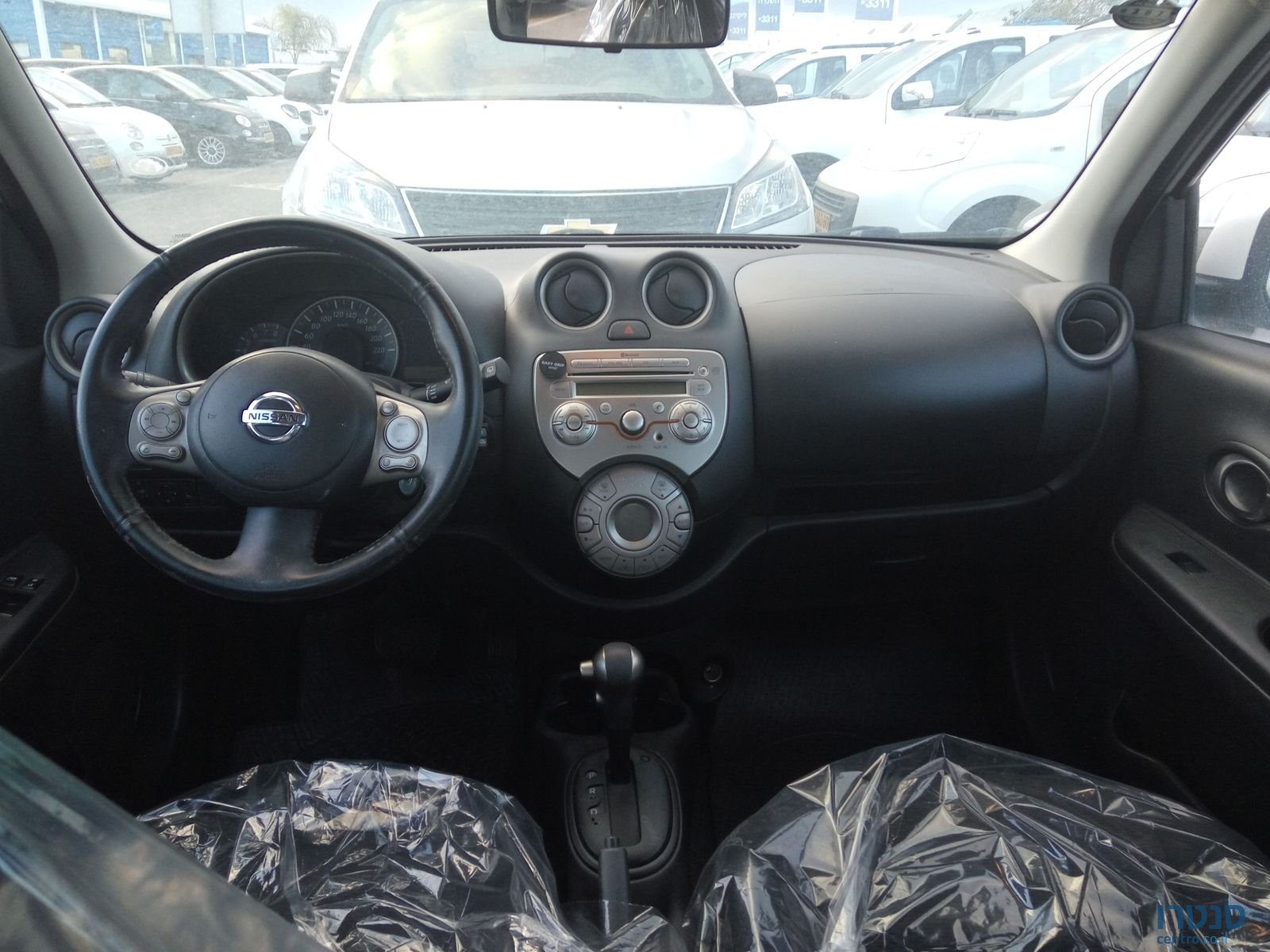 2013' Nissan Micra VISIA photo #2