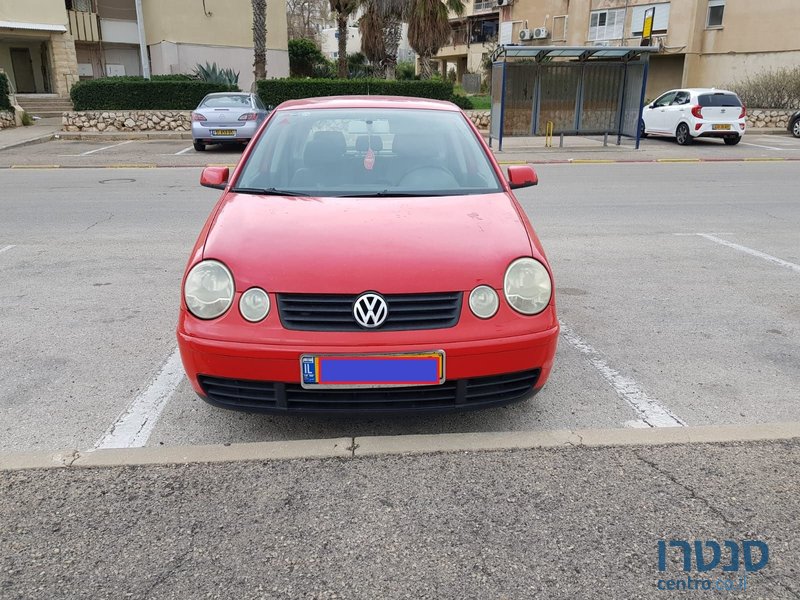 2005' Volkswagen Polo photo #2