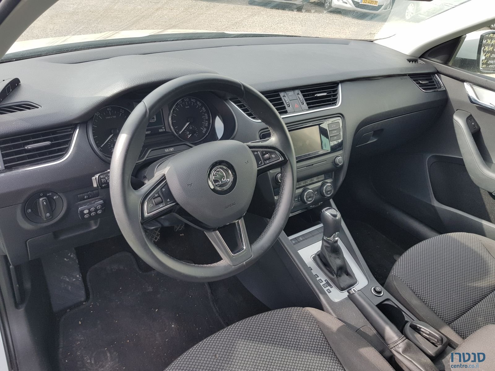 2015' Skoda Octavia A7 photo #3