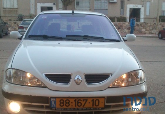 2001' Renault Megane photo #1