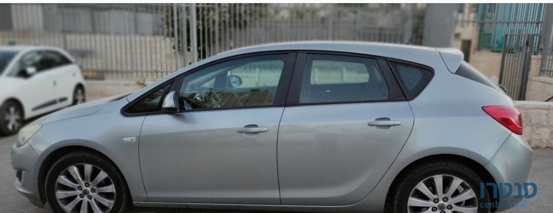 2012' Opel Astra אופל אסטרה photo #1