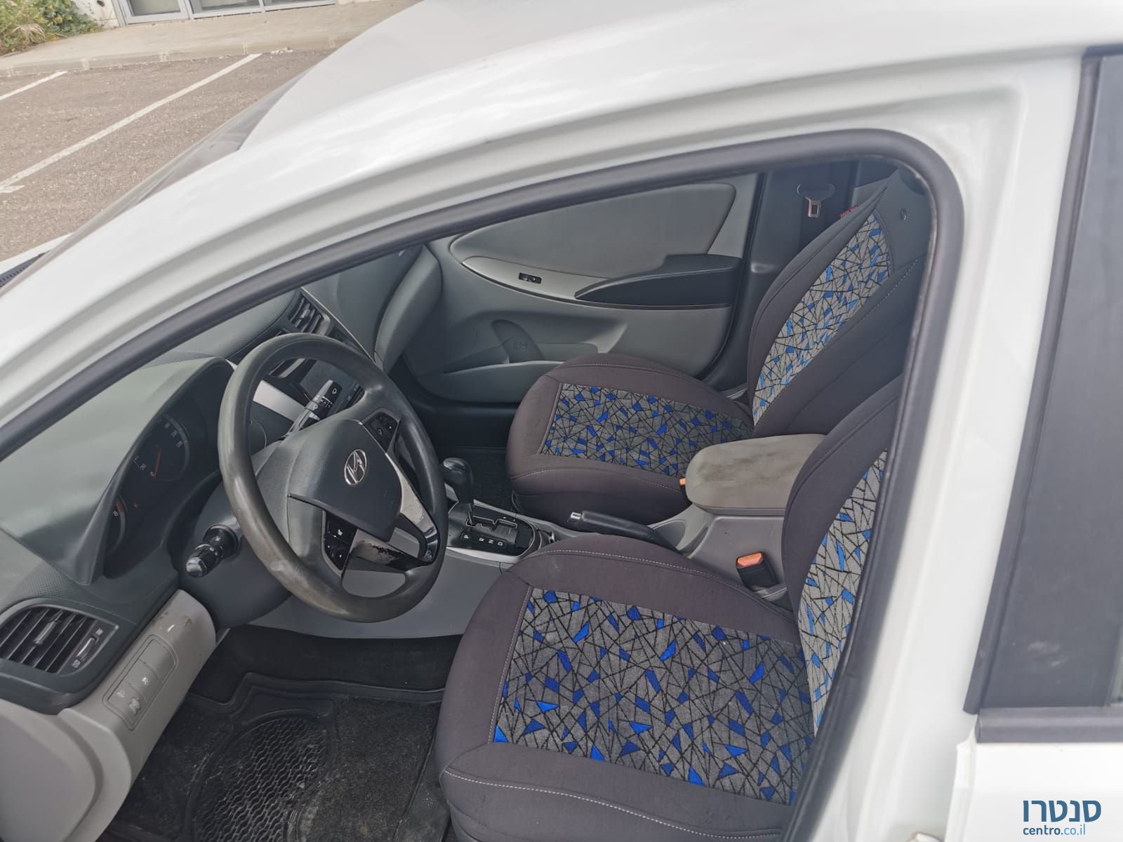 2015' Hyundai i25 יונדאי photo #3