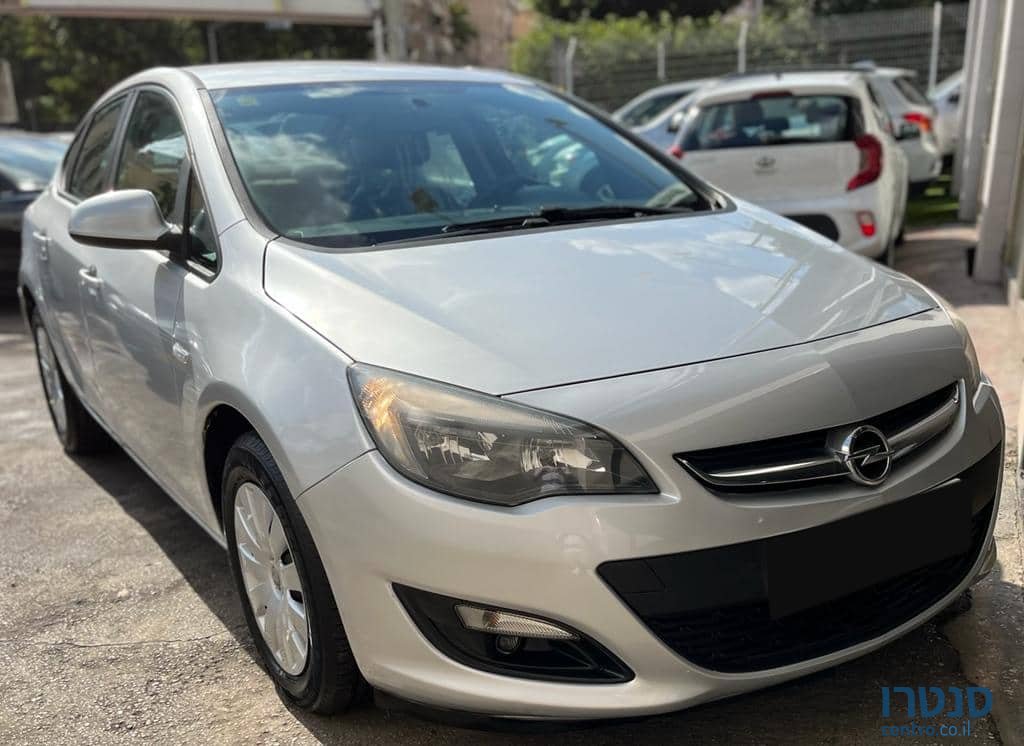 2014' Opel Astra Berlina photo #1