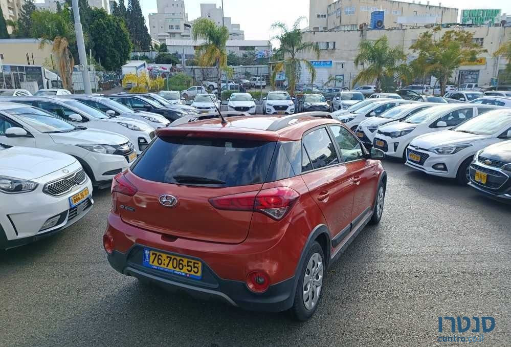 2017' Hyundai i20 יונדאי קרוס photo #2