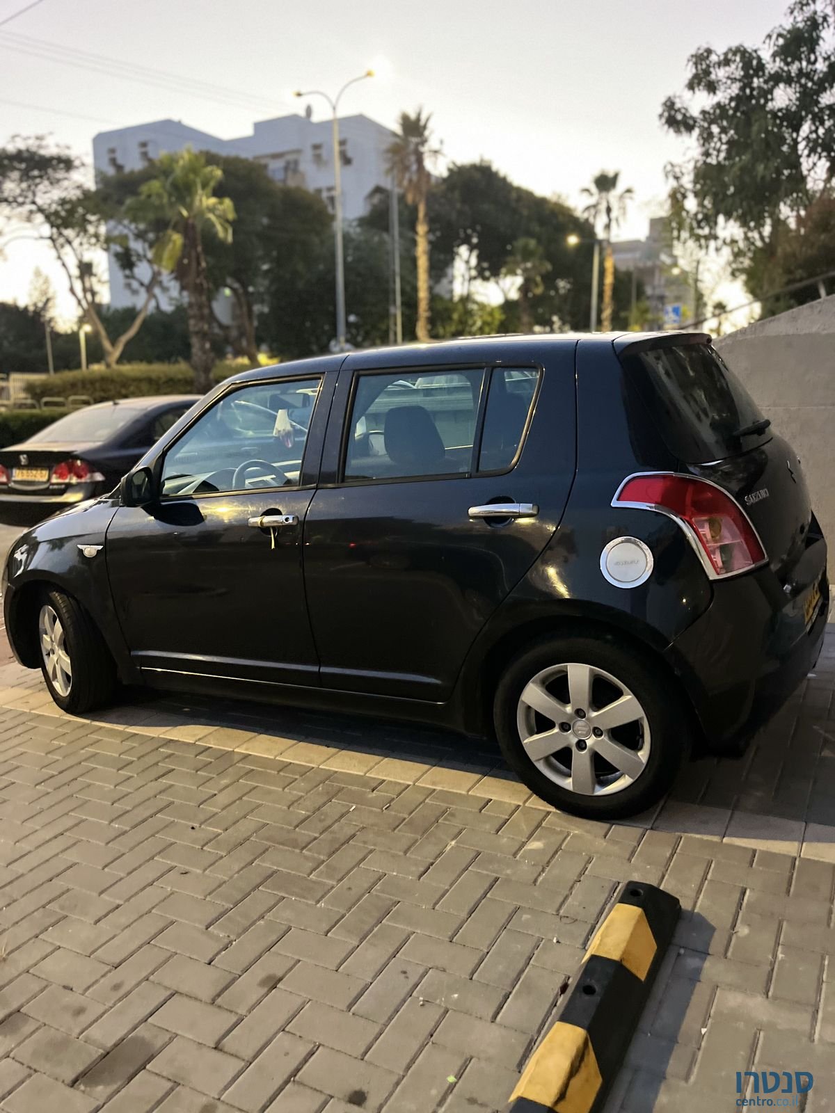 2010' Suzuki Swift סוזוקי סוויפט photo #5