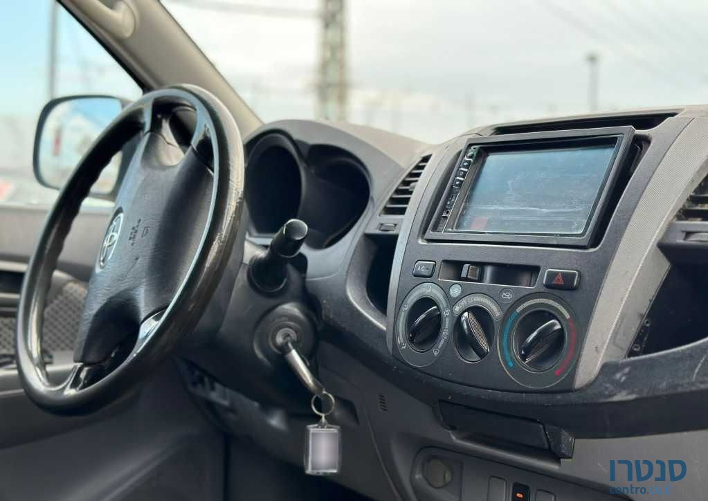 2008' Toyota Hilux טויוטה היילקס photo #4
