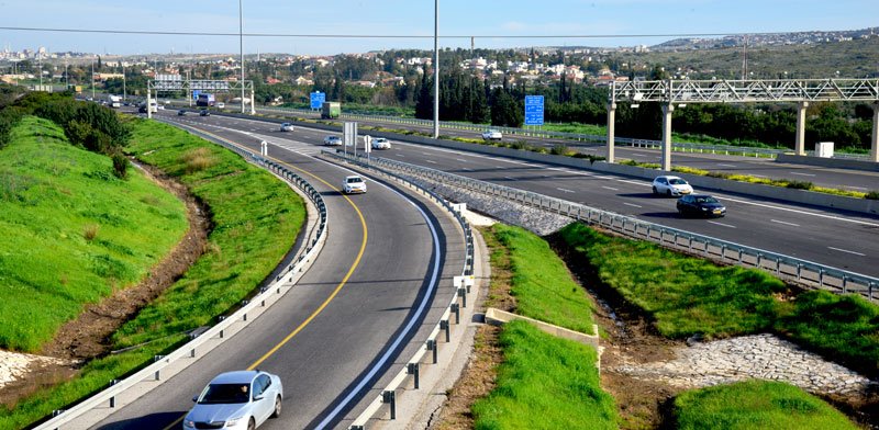 Regev wants ridesharing lane on Road 6, lower tolls