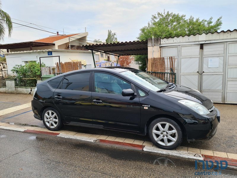 2009' Toyota Prius Gli photo #1