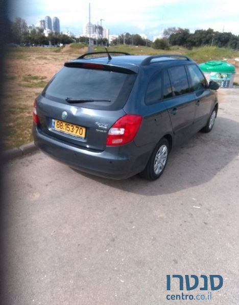 2010' Skoda Fabia סקודה פאביה photo #1