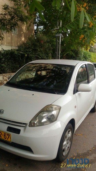 2009' Daihatsu Sirion photo #1