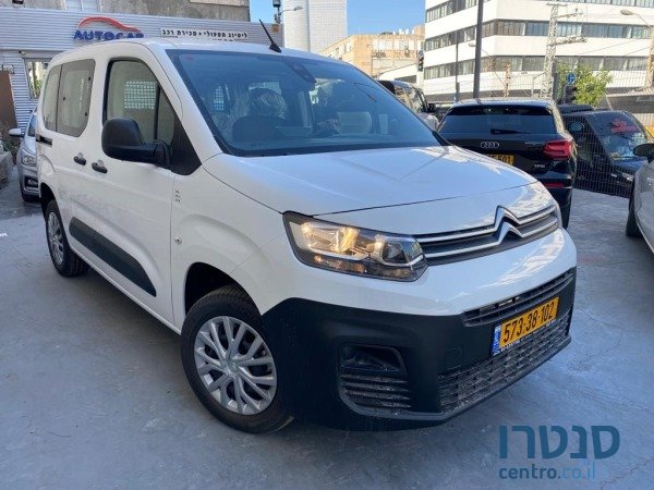 2021' Citroen Berlingo photo #1