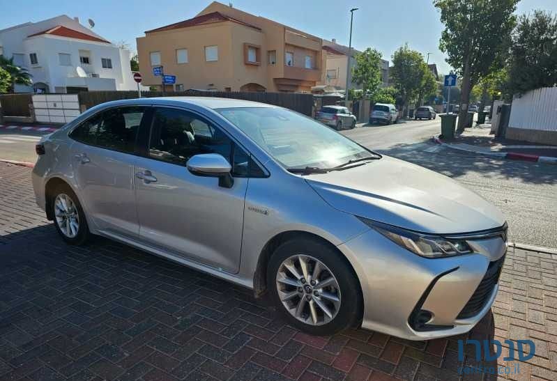 2019' Toyota Corolla טויוטה קורולה photo #2