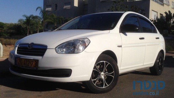 2010' Hyundai Accent photo #1