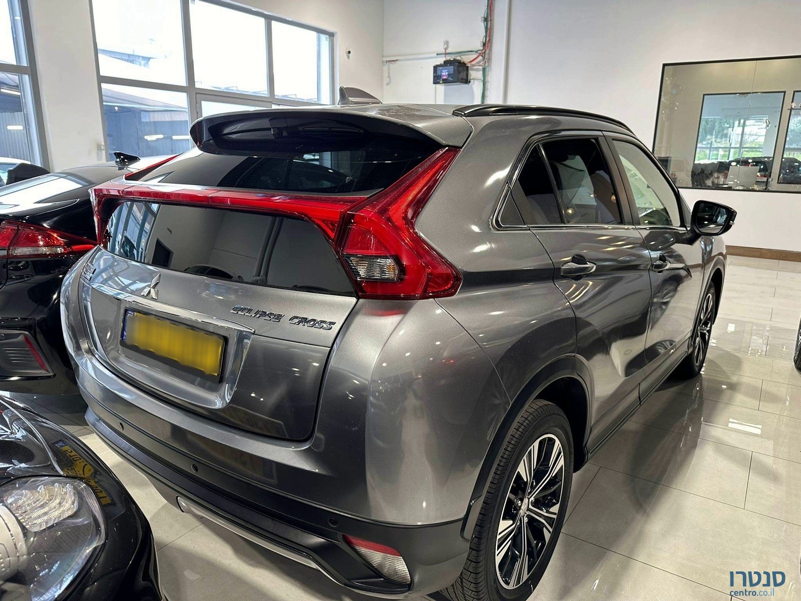 2018' Mitsubishi Eclipse Cross photo #3