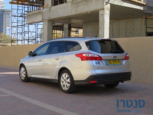 2012' Ford Focus photo #2
