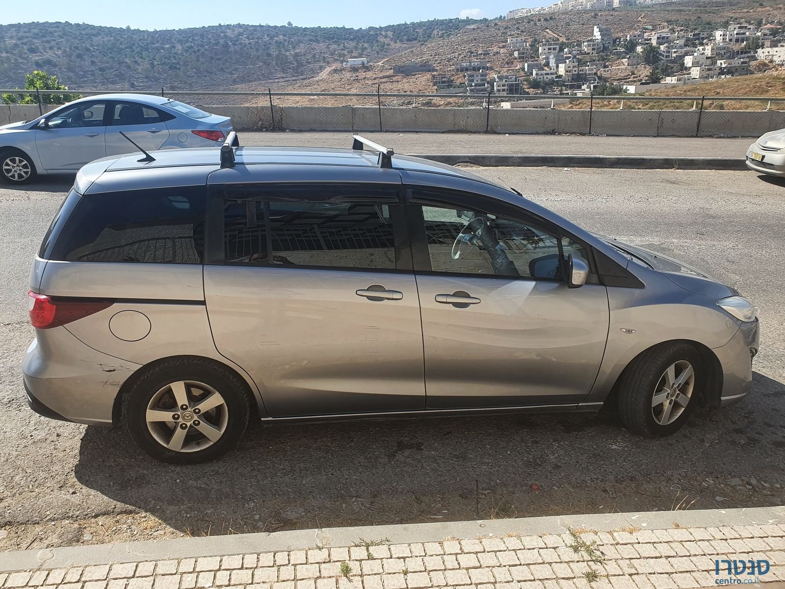 2011' Mazda 5 מאזדה photo #1