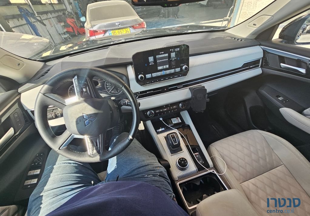 2023' Mitsubishi Outlander מיצובישי אאוטלנדר photo #1