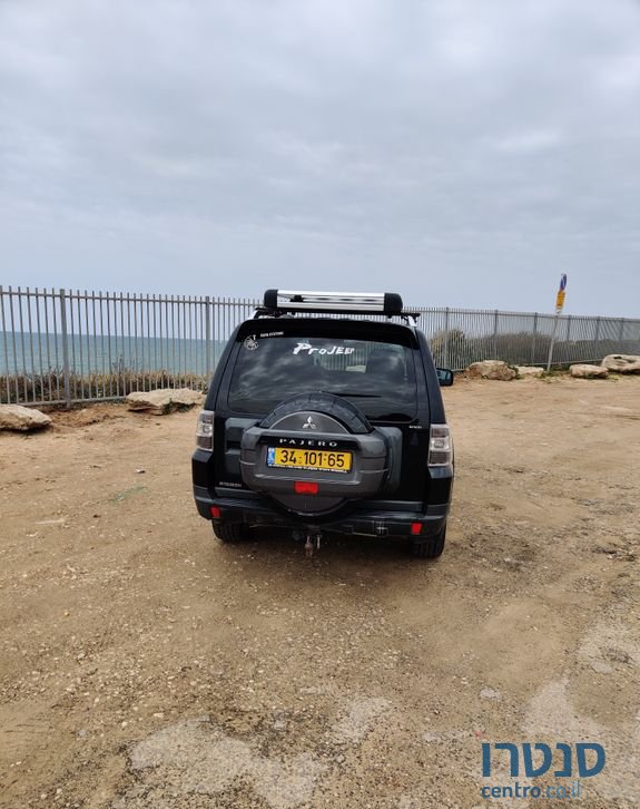 2008' Mitsubishi Pajero מיצובישי פג'רו photo #6