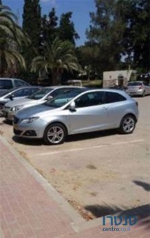 2011' SEAT Ibiza photo #2