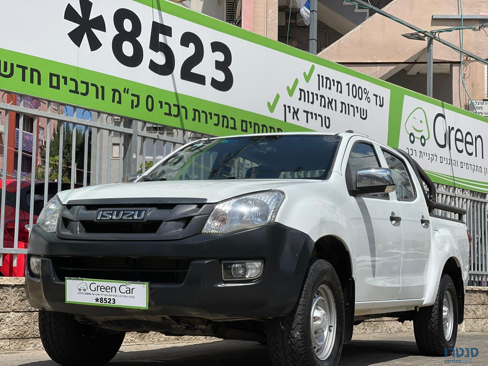 2015' Isuzu PICK UP photo #2