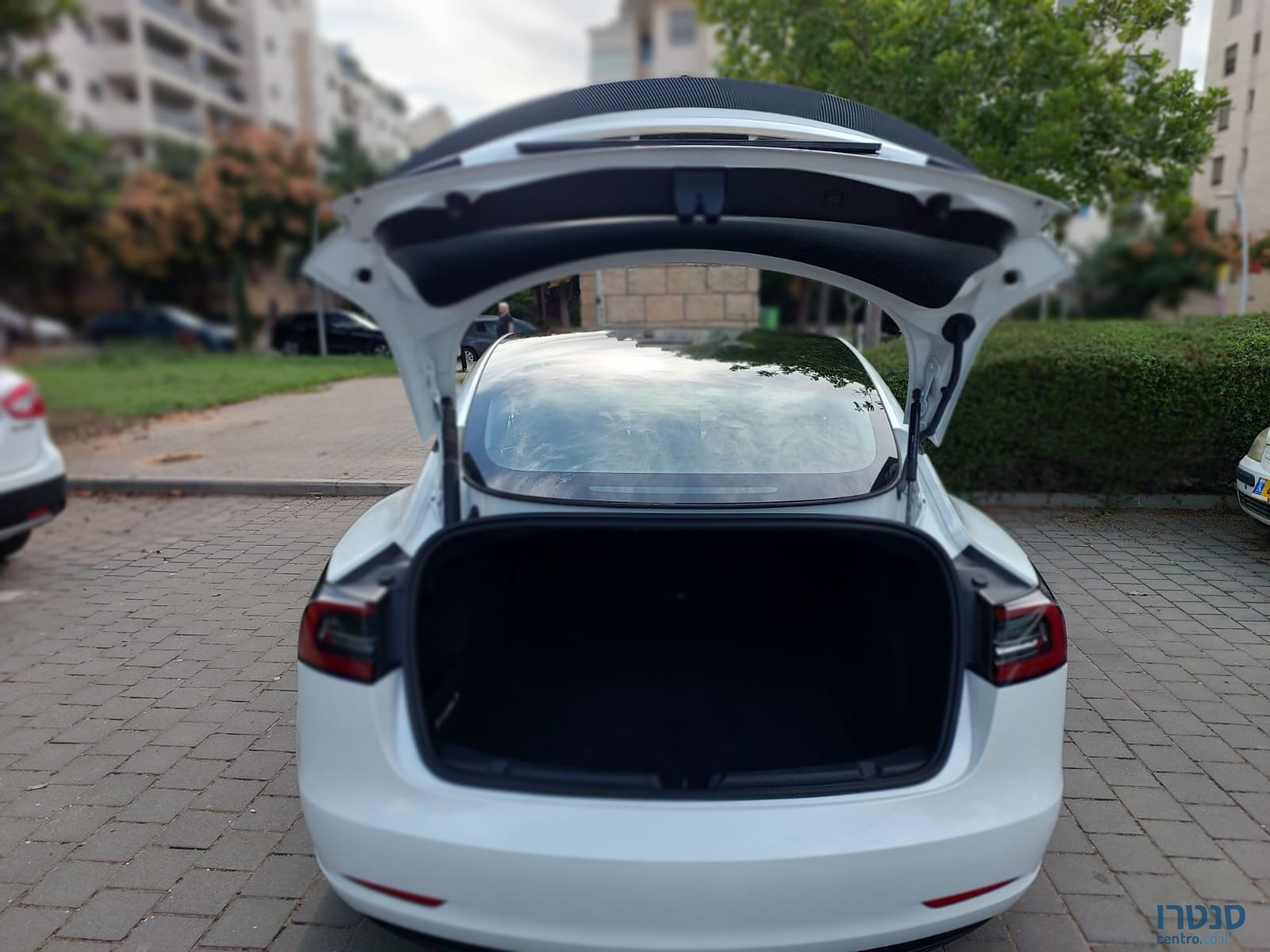 2022' Tesla photo #5