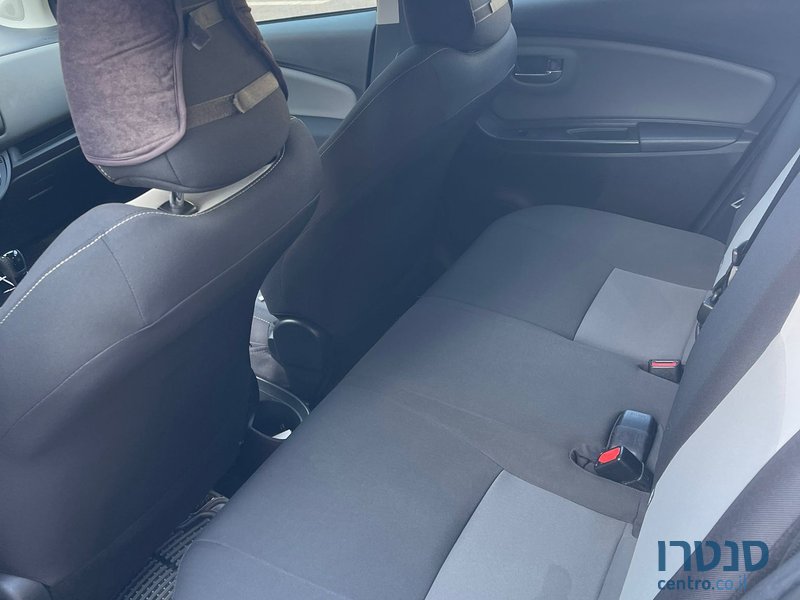 2018' Toyota Yaris טויוטה יאריס photo #4