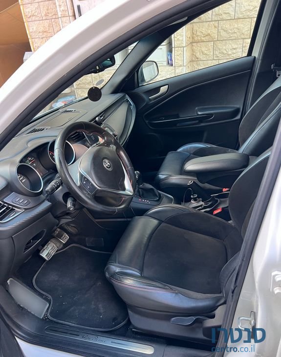 2017' Alfa Romeo Giulietta אלפא רומיאו ג'ולייטה photo #4