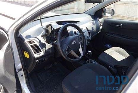 2012' Hyundai i20 יונדאי אינספייר photo #2