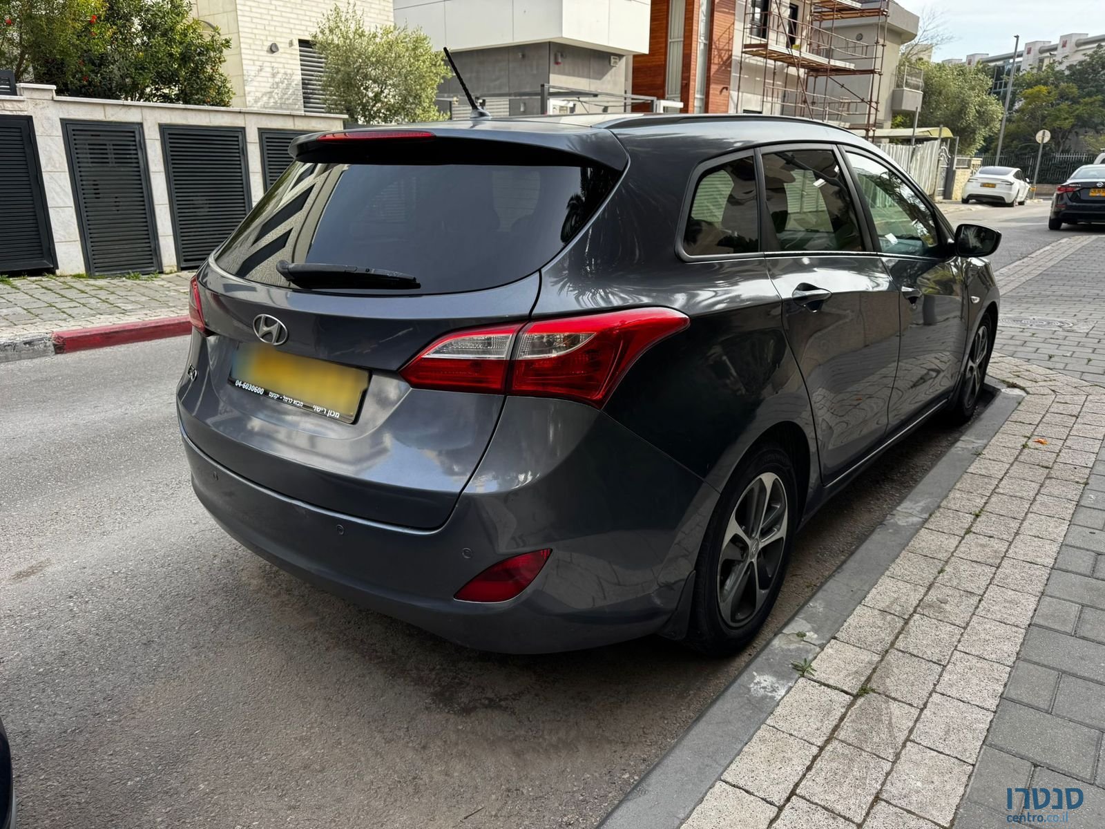 2016' Hyundai i30 N סטיישן photo #3