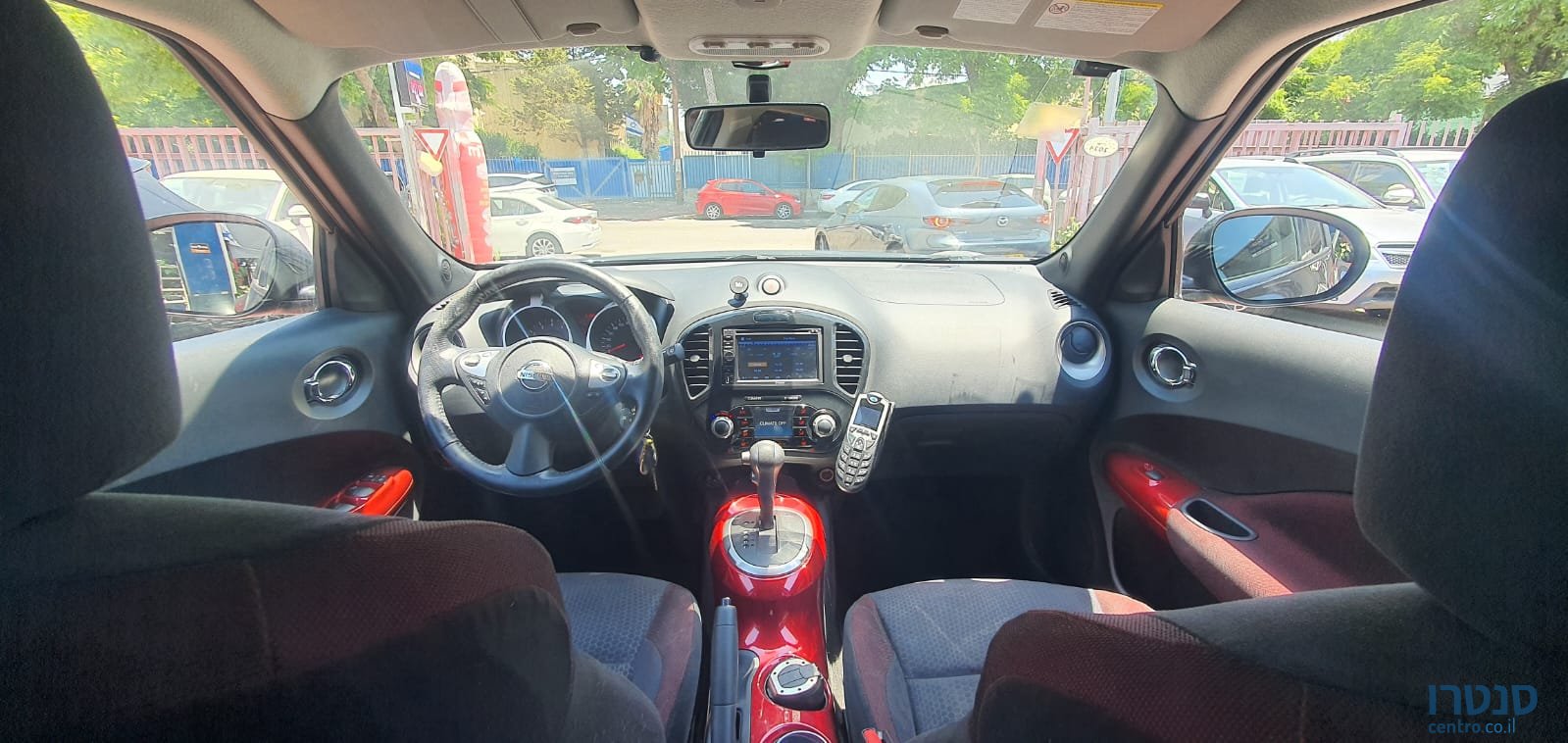 2012' Nissan Juke photo #7