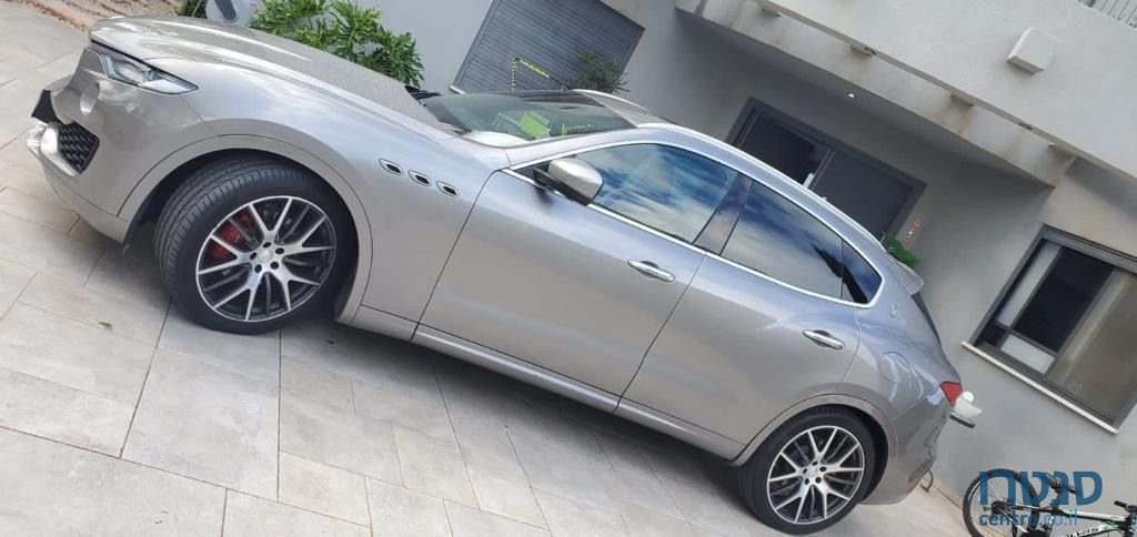 2017' Maserati Quattroporte מזראטי קוואטרופורטה photo #3