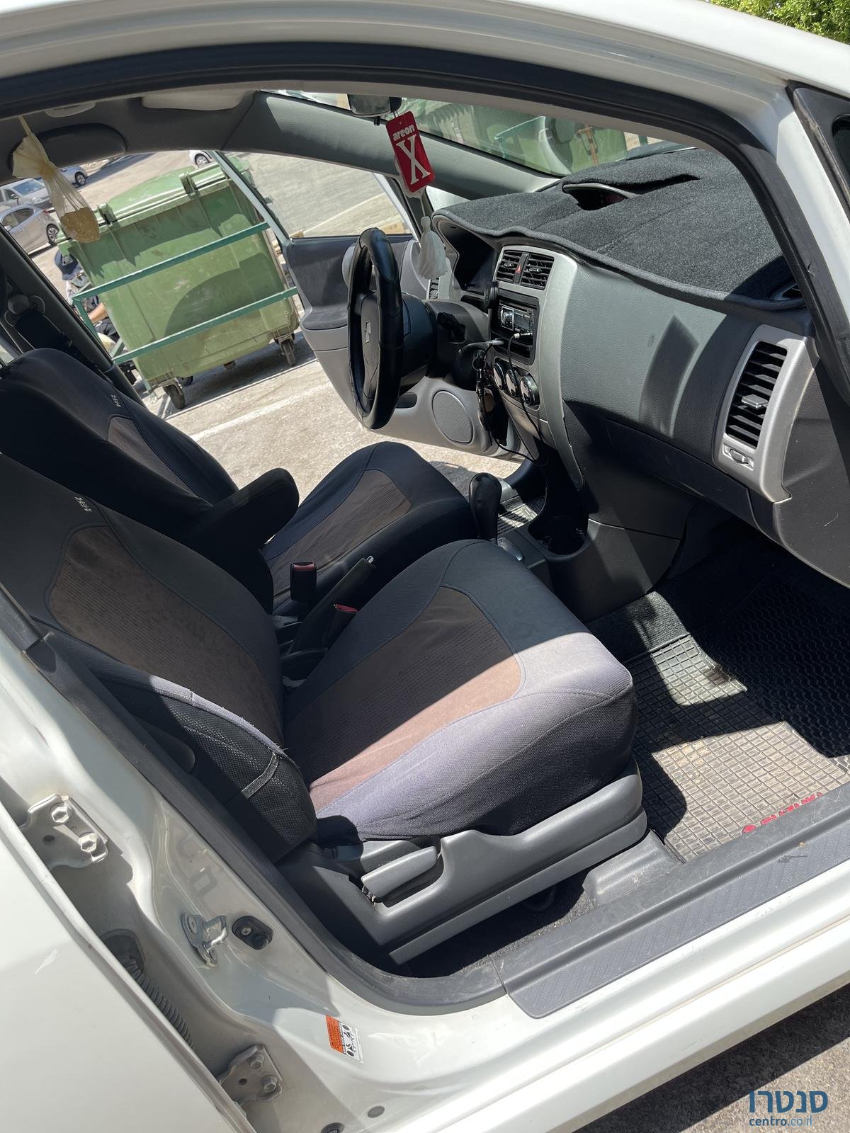 2007' Suzuki Liana photo #3