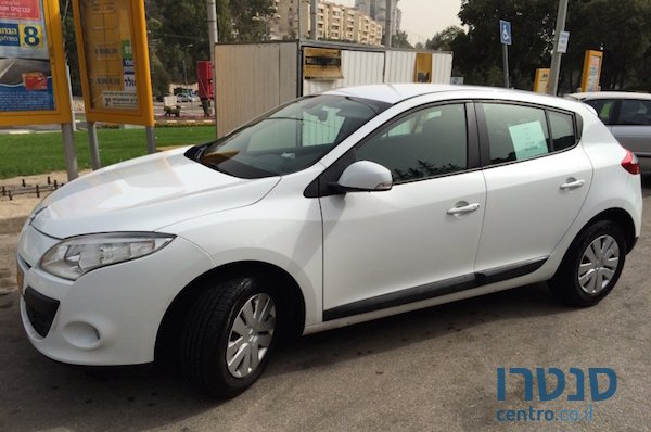 2010' Renault Megane photo #4