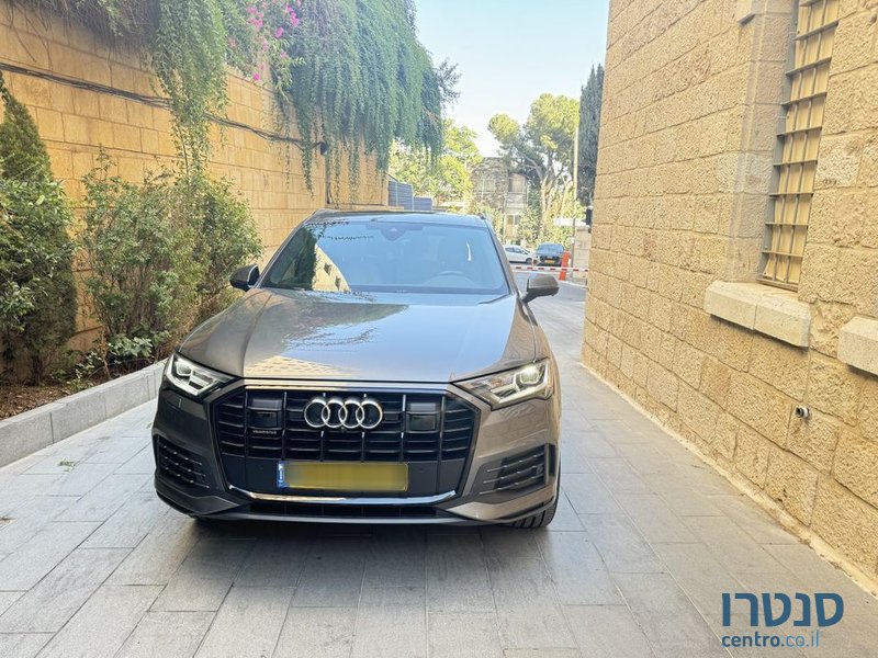 2022' Audi Q7 אאודי photo #1