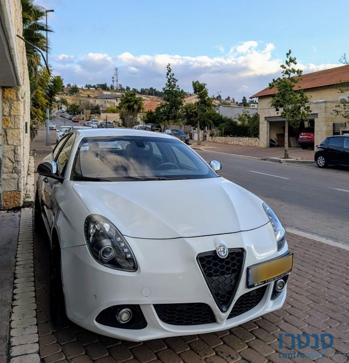 2014' Alfa Romeo Giulietta אלפא רומיאו ג'ולייטה photo #2
